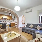 Apartment Toledorooms Estrella Con Azotea En El Casco Toledo