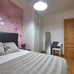 Toledorooms Estrella Con Azotea En El Casco *