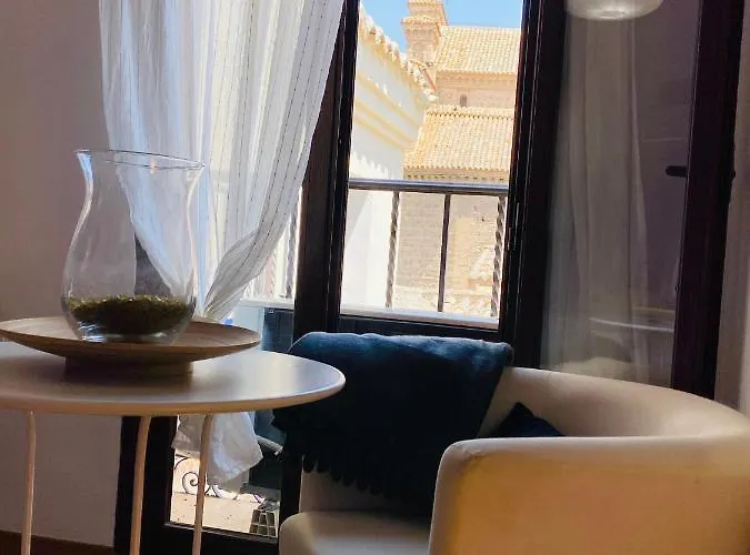 Toledorooms Estrella Con Azotea En El Casco