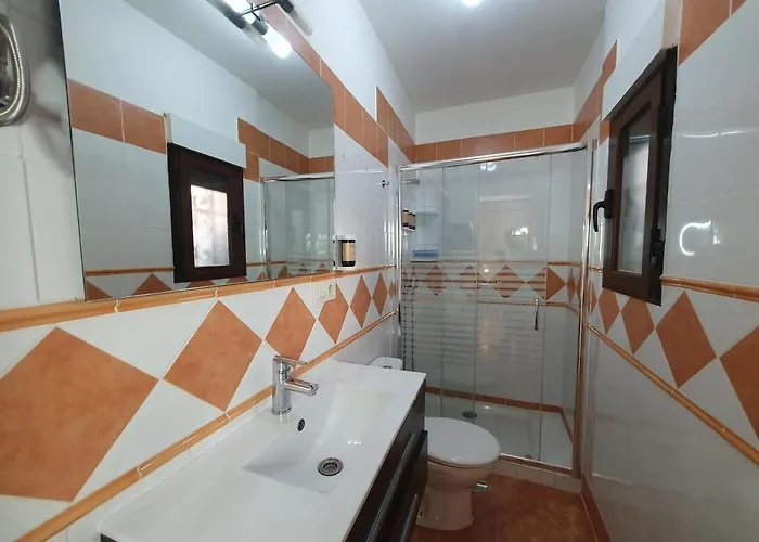 Toledorooms Estrella Con Azotea En El Casco *